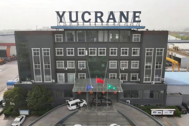 Real scene of the Yubin crane office building