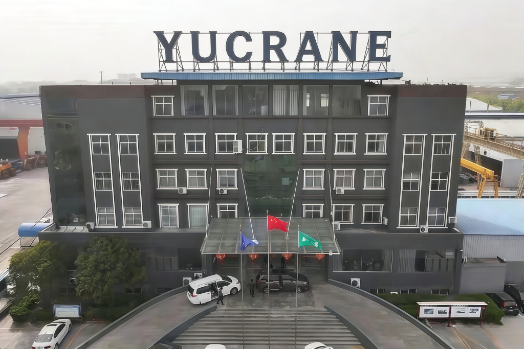 Real scene of the Yubin crane office building